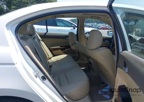 2010 Honda Accord 3.5 Ex-L из США, поврежденный, VIN 1HGCP3F86AA030687